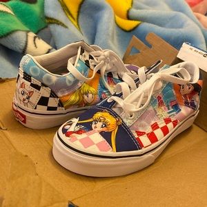 New in box Sailor Moon low top Vans sneakers 5.5 women’s